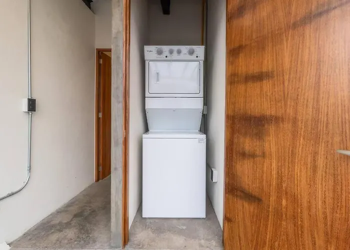 Zielo Londres ,modern With Ac & Rooftop Terrace Apartment *