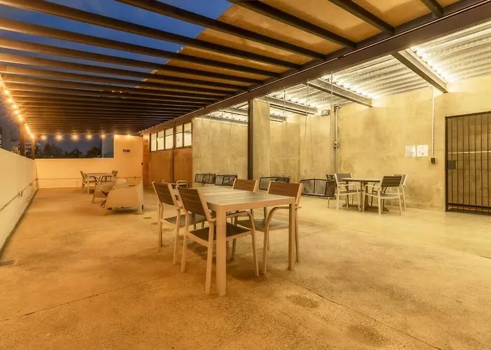 Zielo Londres ,modern With Ac & Rooftop Terrace Apartment *
