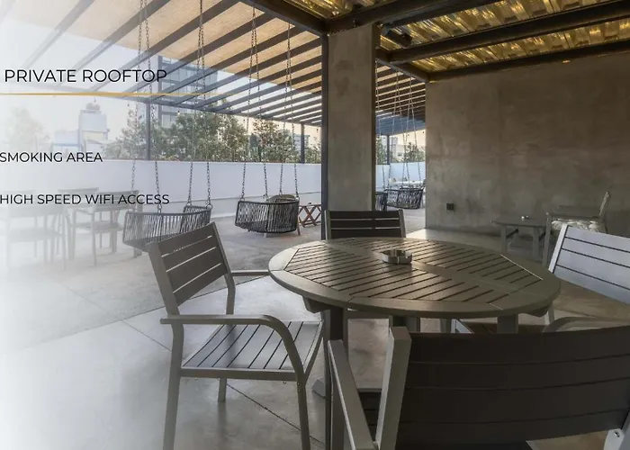 Zielo Londres ,modern With Ac & Rooftop Terrace Apartment