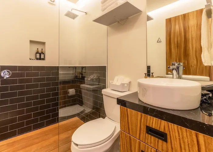 Zielo Londres ,modern With Ac & Rooftop Terrace Apartment *